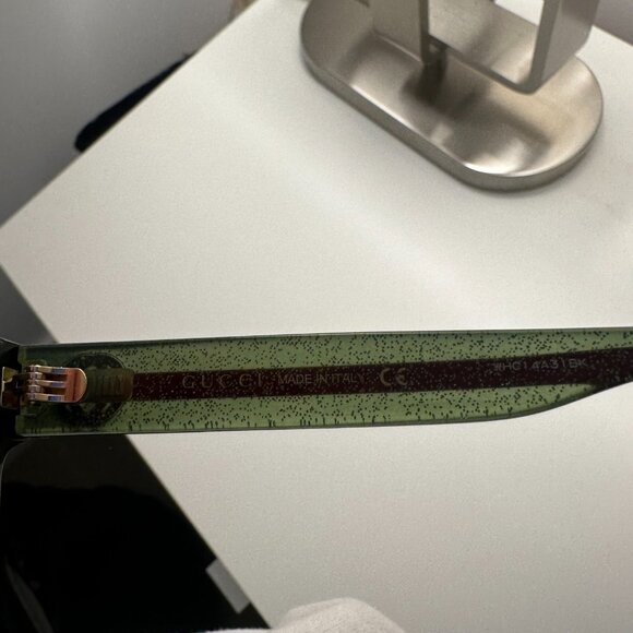 *SOLD* Gucci Webbed Womens Sunglasses - Picture 4 of 6